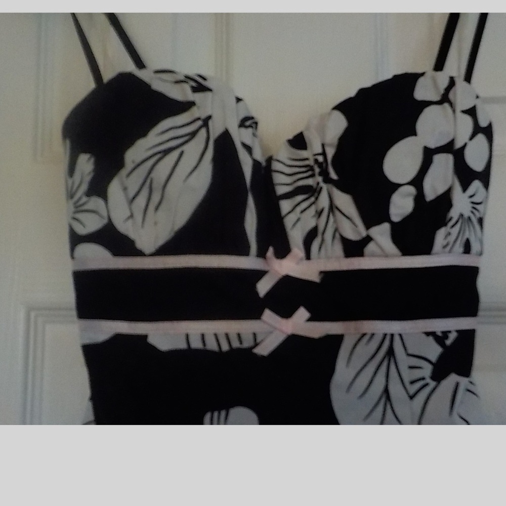 Spring/Summer dress - Picture 3 of 5